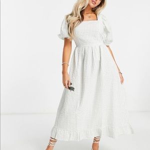 ASOS / Influence | NWT Petite puff sleeve midi dress in sage green gingham